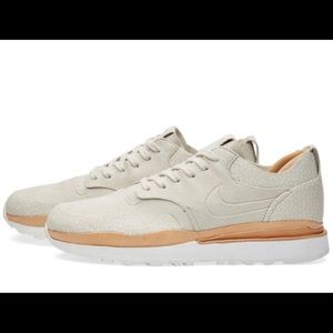 Sz 7 Nike Air Safari Royal